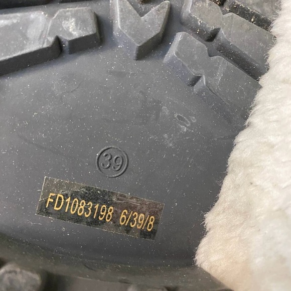 BooHoo Cleated Chunky Cranberry Red Sock Ankle Platform Boot Size EU 39 US 8 - Picture 5 of 6